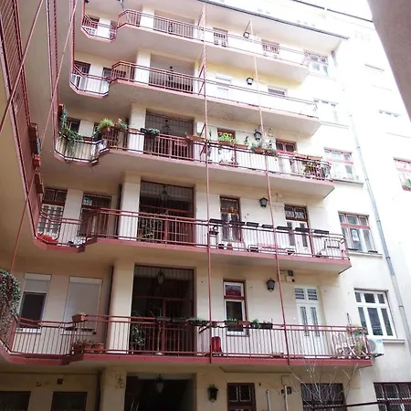 Dohany Street شقة